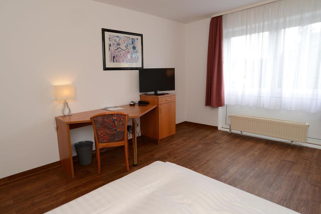 Apart Hotel Sehnde Eksteriør billede