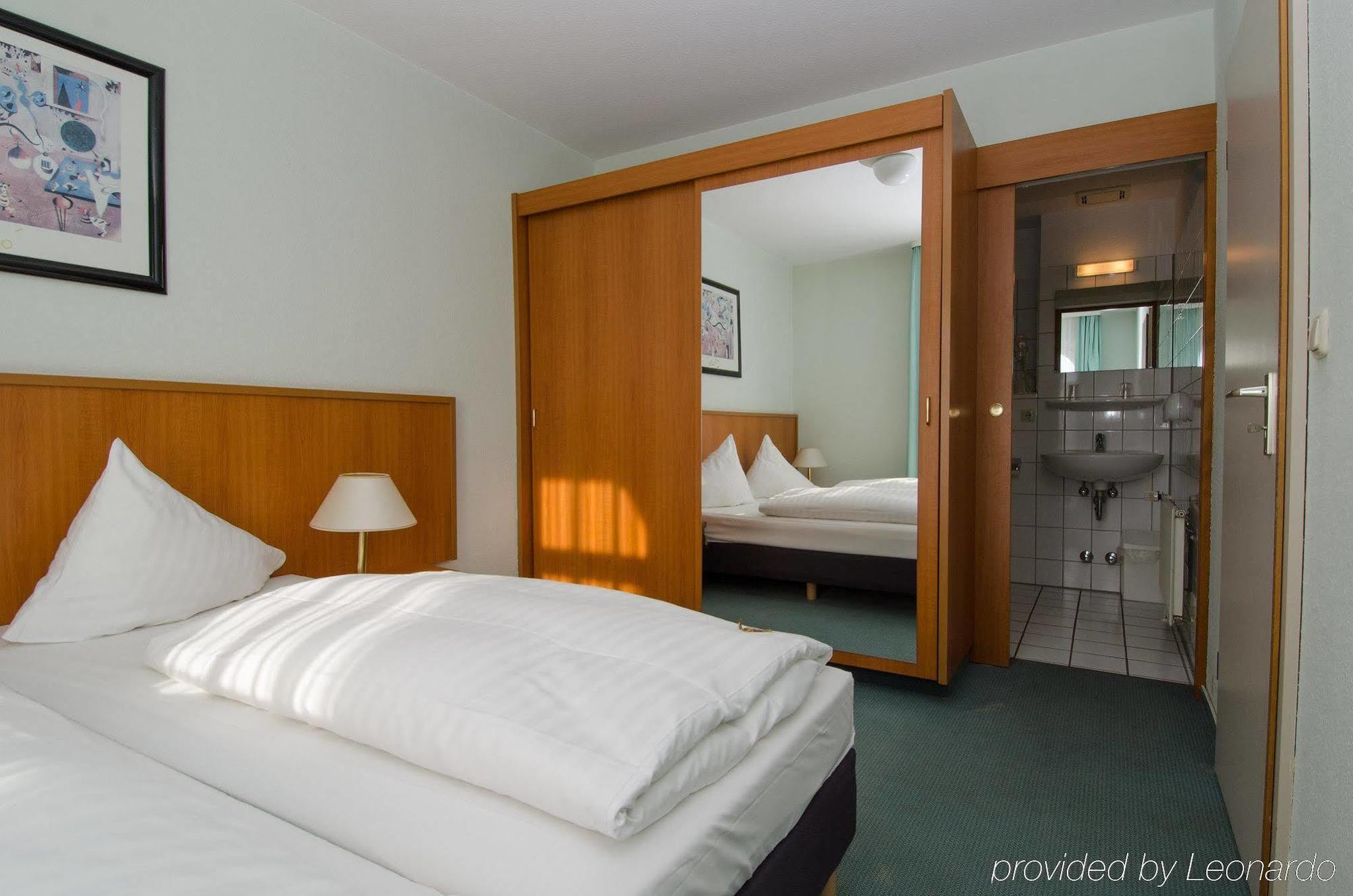 Apart Hotel Sehnde Eksteriør billede